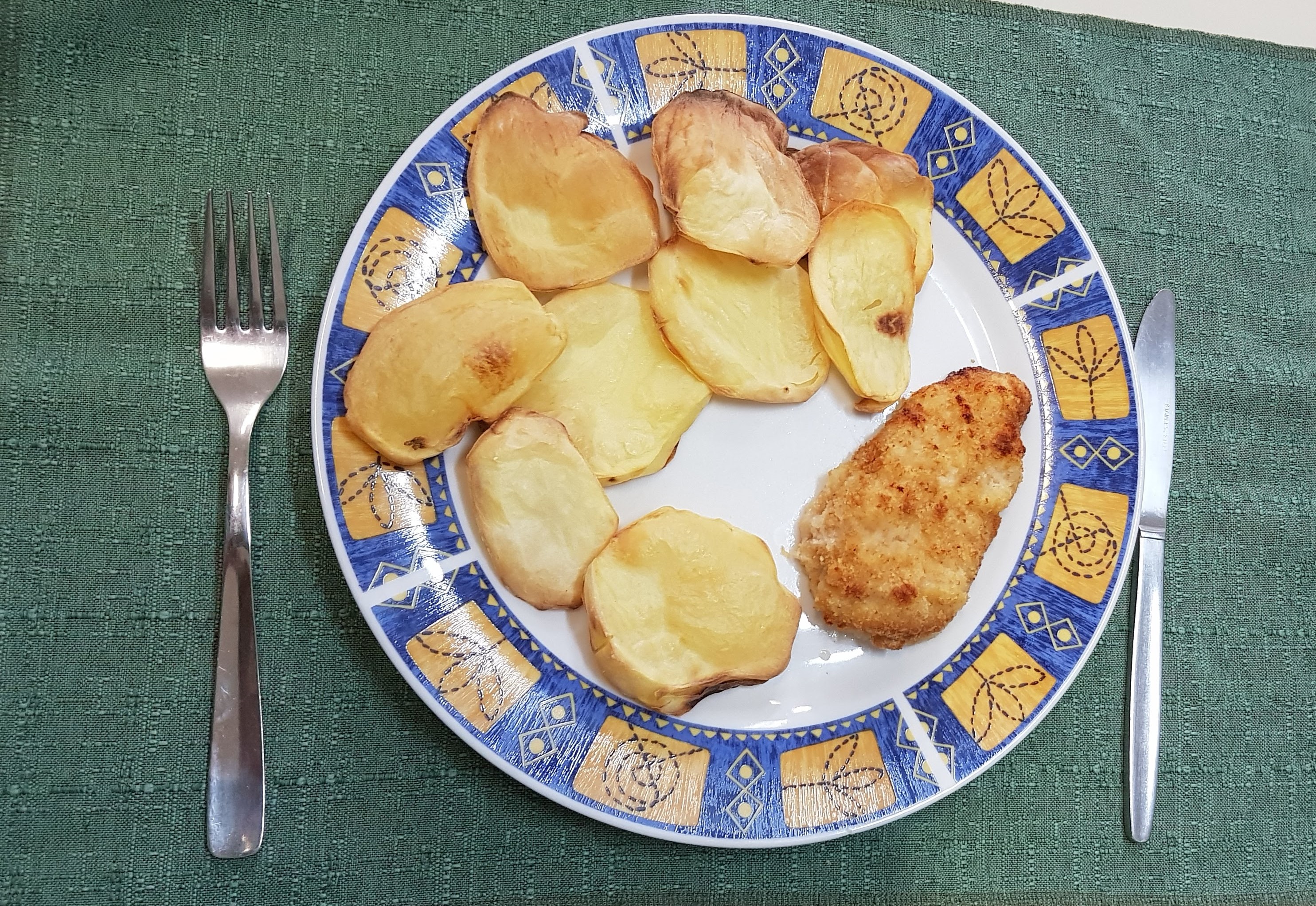 DUNAJSKI ZREZEK IN HRUSTLJAVI KROMPIRČEK