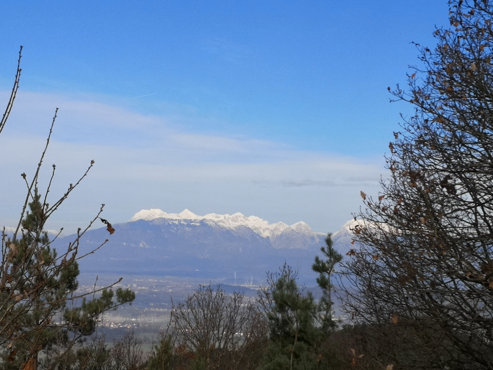 PLANINSKI IZLET NA DEBELI VRH