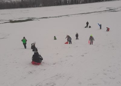 Veselje drugošolcev na snegu