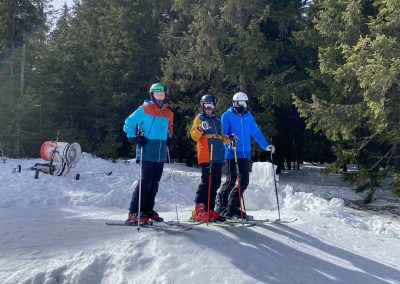 Smučanje sedmošolcev in osmošolcev na Rogli