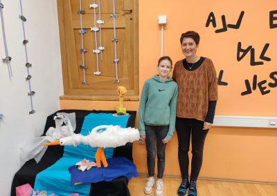 Trash art pri urah izbirnega predmeta likovno snovanje