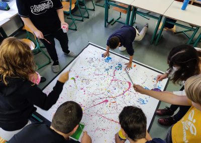Trash art pri urah izbirnega predmeta likovno snovanje