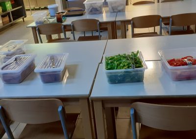 Samopostrežna malica in zgodbica o hvaležnem medvedu