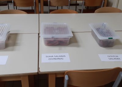 Samopostrežna malica meseca aprila