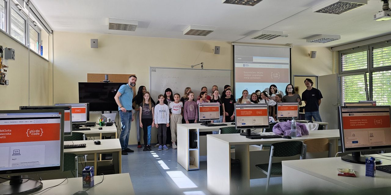 Girls Do Code 2024 – kar 20 učenk vključenih v program